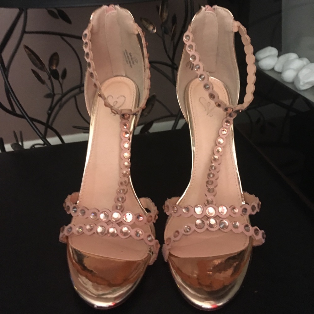 Windsor Rose Gold Heels, Last Offer, To Be Donated